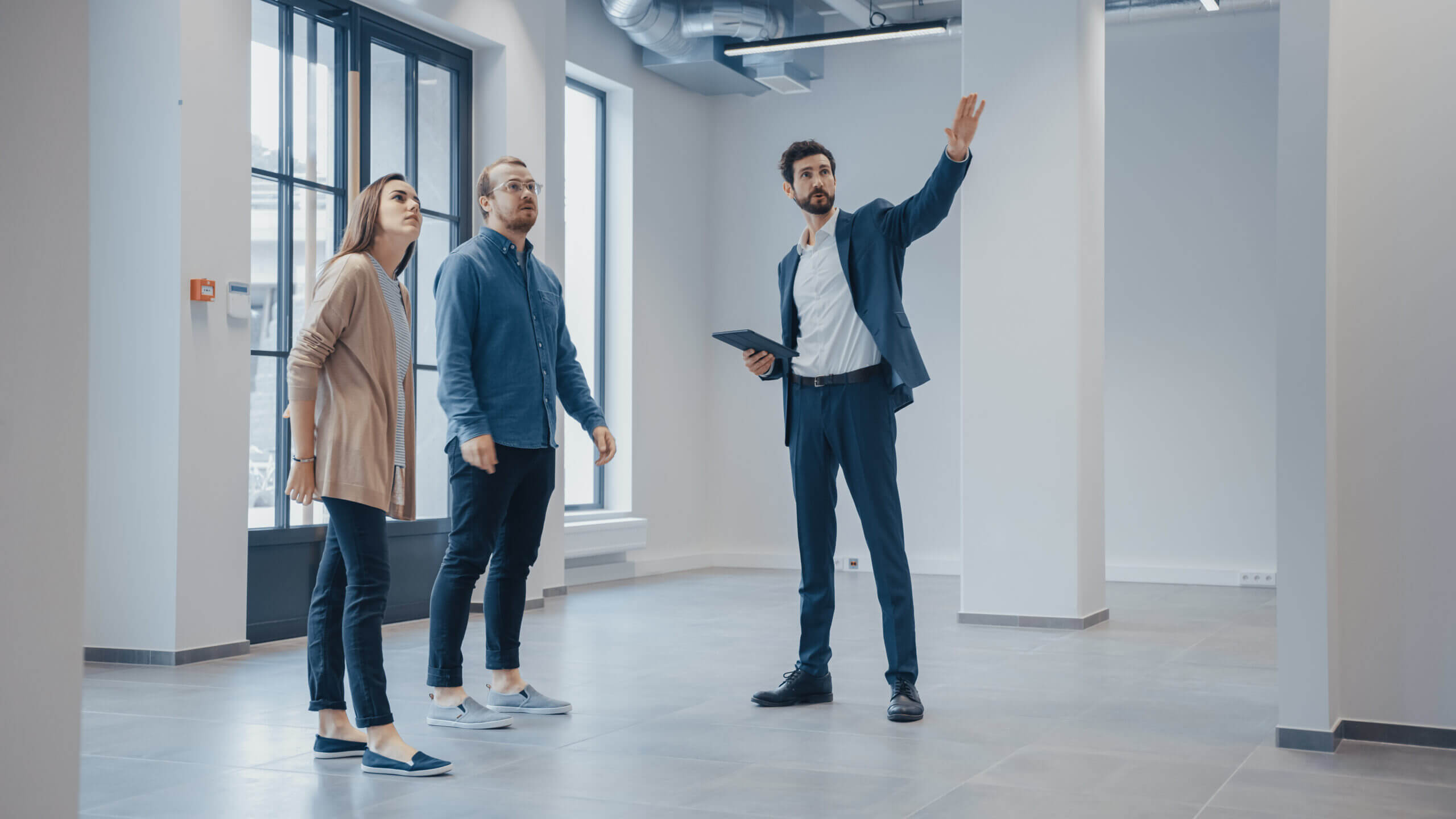 Agent immobilier et client